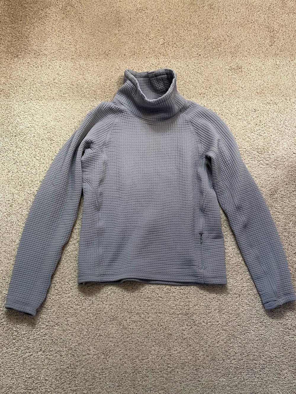 Lululemon gray funnel neck waffle fabric pullover long sleeve top size 4